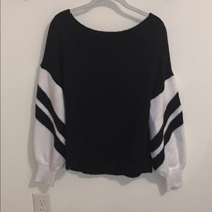 Off the shoulder balloon sleeve sweater